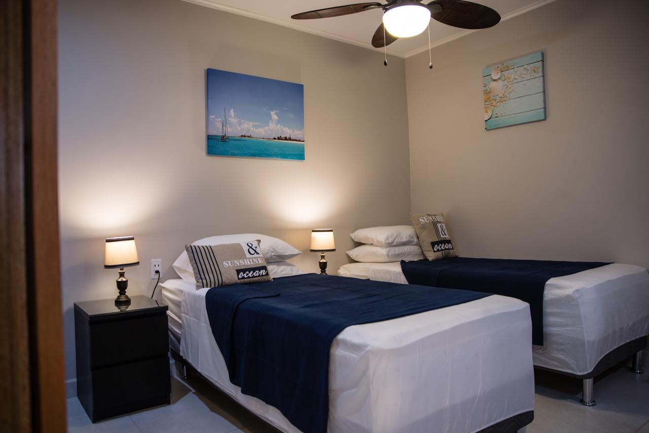 The Pier Beach Inn & Suites Willemstad Exteriér fotografie